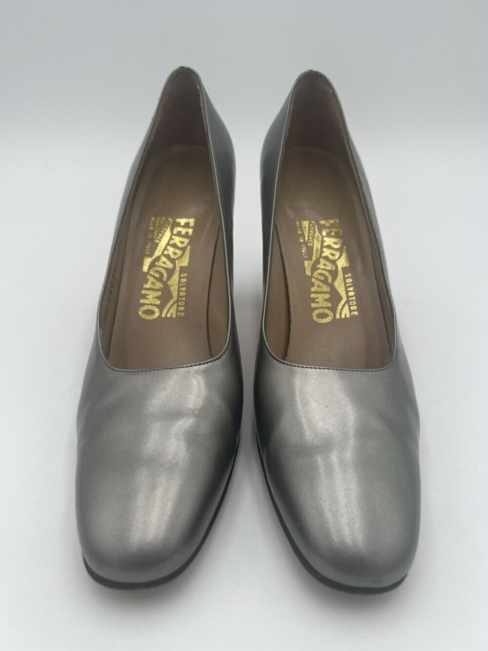 Salvatore Ferragamo Pumps 7.5AA Champagne Metallic Leather Block Heel Italy